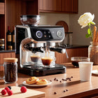 HOMCOM - Machine à espresso avec broyeur intégré et mousseur à lait - noir-La fonction eau chaude intégrée permet de préparer du thé et de nettoyer facilement les accessoires à café