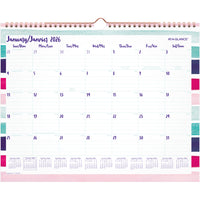 AT-A-GLANCE - Calendrier mural mensuel à rayures de carrousel 2026 - 11 7/8 po H x 14 7/8 po l - bilingue-Format des pages : 11 7/8 po H x 14 7/8 po l