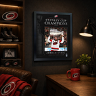 Frameworth - Cadre photoglass de Jordan Staal 16x20 des Carolina Hurricanes champions Coupe Stanley 2026 - 18 po l x 22 po H-Encadré professionnellement au Canada : l’image est imprimée en ultra haute définition directement sur le verre et finie dans un cadre noir