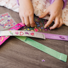 Melissa & Doug - Concevez le vôtre bracelets avec autocollants-Dimensions: 9,7 po L x 7,15 po W x 0,25 po H