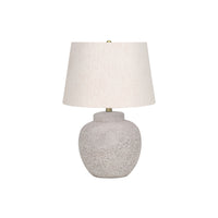 Monarch Specialties - Luminaire - 22 po H Lampe De Table - Béton Crème - Abat-Jour Ivoire / Crème - Moderne-Apportez un style moderne subtil à votre espace de vie avec cette lampe de table de 22 pouces de haut, avec une base classique en forme d'urne avec une finition texturée en béton crème, un abat-jour tambour empire simple en tissu de lin ivoire, terminé par un fleuron doré sur le dessus