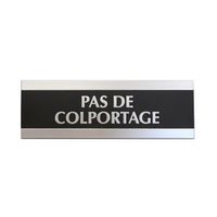 Headline - Panneau Pas De Colportage - 3 po x 9 po - Français-Ce panneau Century Series affiche les mots " Pas De Colportage " en couleur argent sur fond noir pour une meilleure visibilité