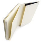 Staples - Journal avec fermeture élastique et poche intérieure - 96 Feuilles-5.15 po L x 0.50 po l x 8 po H