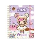 Orange Circle Studio - 2026 Agenda souple et compact de luxe - 5,7 po x 7,6 po - Donutella de tokidoki-Doté d’une bande élastique pour la fermeture et d’une pochette de rangement intérieure