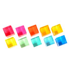 TickiT - Cubes de pierres précieuses - Lot de 10-Stimulatif visuel: Empilez, équilibrez, comptez et créez des motifs avec ces pierres précieuses colorées. Étudiez le mélange des couleurs et projetez des ombres. Utilisez-les à la lumière du soleil ou sur un panneau lumineux !