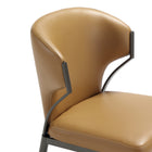 Manhattan Comfort - Lot de 4 chaises de salle à manger modernes Kirsten 52 cm en similicuir camel-Dossier incurvé avec accents métalliques ouverts ajoutant une touche industrielle à la silhouette douce