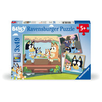Ravensburger - Les aventures de Bluey ! Ensemble-3 puzzles de 49 pièces, 3 posters en couleurs