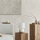 Simple Designs - Petite lampe de table du milieu du siècle - bois clair et blanc-Cordon de branchement blanc de 5'