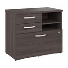 Bush Business Furniture - Armoire de rangement de bureau hybride avec tiroirs, gris tempête (HYF130SGSU-Z)-L'armoire de rangement de bureau 30 po L x 17 po P x 26 po H avec tiroirs et étagères présente une solution d'organisation pratique pour le professionnel moderne