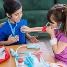 Melissa & Doug - Kit de jeu trousse du docteur - 25 pièces -Activité manuelle et sans écran , un cadeau idéal pour les jeunes enfants de 3 à 6 ans
