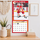 Turner Sports - 2026 Flames De Calgary Calendrier mural de l'équipe Mensuel - 30,5 cm l x 30,5 cm H - Anglais-Papier certifié FSC avec encres à base végétale