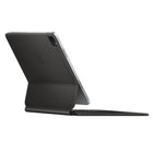 Clavier magique Apple pour iPad Air 11 pouces (M3/M2) - Français - Noir-Touches rétro-éclairées pleine grandeur et mécanisme à ciseaux avec course de 1 mm pour une frappe silencieuse et réactive.