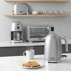 Salton - bouilloire numérique NuRetro 1,7 l - argent métallisé- Créez une cuisine parfaitement coordonnée avec les autres appareils de la gamme NuRetro de Salton!
