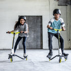 Yvolution - Yfliker Pro Trottinette - Noir-Le guidon est réglable sur trois hauteurs différentes (26,8'', 30,7'' et 34,6''), s'adaptant aux enfants à partir de 7 ans, garantissant que la trottinette peut grandir avec eux.