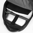 Swissdigital - Sac à dos noir MEILEN avec localisateur SDD-PROTECTION DES DONNÉES RFID : Voyagez en toute tranquillité. Le compartiment de protection RFID intégré protège vos données personnelles (par exemple cartes de crédit, passeports et permis de conduire) contre l'accès par les scanners RFID.