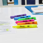 Sharpie - Surligneurs à réservoir pointe biseautée - couleurs assorties - Paquet de 12-Inclut 12 surligneurs de couleurs assorties