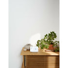 Google - Nest Hub (2e génération) - Craie-Capteur Soli pour Motion Sense, Capteur pour correction en fonction de la luminosité ambiante, Capteur de température