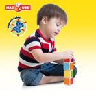 Geomag - Magicube Ensemble de construction gratuit multicolore de 64 pièces-Cet ensemble Magicube est composé de 64 cubes multicolores aux bords blancs.