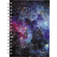 Mead - Agenda scolaire hebdomadaire/mensuel galaxie 2024-2025 - 5 1/2 po x 8 1/2 po - multicolore - bilingue-Couverture rigide durable avec un motif de galaxie colorée 