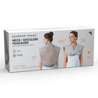 Sharper Image - Le wrap de massage chauffant pour le cou et les épaules -Chaleur Apaisante : Faites-vous Plaisir Avec Le Wrap De Massage De Thérapie Thermique Sharper Image Pour Détendre Les Muscles Endoloris Et Soulager Les Tensions Du Haut Du Corps! Elle Est Équipée De 5 Réglages De Pulsation Et De Chaleur Pour Répondre À Ce Dont Vous Avez Besoin Après Une Longue Et Dure Journée.