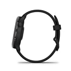 Garmin - vivoactive 6, ardoise avec bande noire-NOTIFICATIONS ET SMS INTELLIGENTS - Recevez des e-mails, des SMS et des alertes sur votre montre lorsqu'elle est jumelée à votre iPhone ou smartphone Android. Avec un téléphone Android, répondez aux SMS avec le clavier intégré et visualisez les photos qui vous sont envoyées directement depuis l'écran de votre montre.