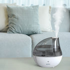 Pure Enrichment - MistAire Silver Brume fraîche ultrasonique Hum-Grand réservoir : Le réservoir de 1,5 litre permet un fonctionnement de nuit, jusqu'à 25 heures