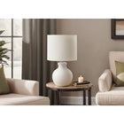 Monarch Specialties - Luminaire - 16 po H Lampe De Table - Résine Blanche - Abat-Jour Ivoire / Crème - Contemporain-L'élégant abat-jour en tissu ivoire adoucit la lumière pour une lueur chaleureuse et accueillante, ce qui en fait un choix à la mode dans toute la maison