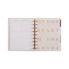 The Happy Planner - Planificateur durable Muted Mariposa 2025-2026 12-mois-La taille classique est un classique pour une bonne raison. Notre taille de planificateur le plus populaire offre la quantité idéale d’espace pour écrire, planifier et prioriser les projets