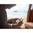 DJI - Lito X1 Drone Caméra 4K avec Télécommande 2 - Pack Fly More-Performance inégalée en faible luminosité : profitez de 14 niveaux de plage dynamique qui préservent les détails riches dans les montagnes ensoleillées ou les paysages urbains nocturnes avec un bruit minimal.