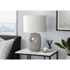 Monarch Specialties - Luminaire - 26 po H Lampe De Table - Céramique Gris - Abat-Jour Ivoire / Crème - Contemporain - Moderne-Surmontée d'un luxueux abat-jour en tissu ivoire mélangé à du lin, cette lampe décorative diffuse une ambiance chaleureuse et accueillante, ce qui en fait une pièce d'accentuation idéale pour votre table d'appoint ou d'appoint ou votre table de nuit