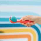 Kinetic Sand - Mold N Flow-Cadeaux d'art et de loisirs créatifs pour enfants : Les jouets Kinetic Sand sont des jouets de construction géniaux pour les enfants créatifs. Une bonne alternative aux loisirs créatifs pour enfants, aux kits de slime, à la pâte à modeler et aux jouets à manipuler. Ajoutez-les à vos loisirs créatifs et vos jeux d'apprentissage.