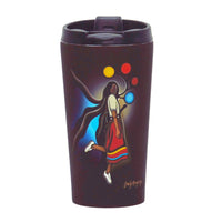 Oscardo - Tasse de voyage avec motif artistique autochtone A Skirt with a Story d’Emily Kewageshig-Motif d’art autochtone authentique - Met en valeur des œuvres sous licence créées par des artistes des Premières Nations, Inuit et Métis de partout au Canada, célébrant la richesse des cultures autochtones et leur créativité
