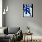 Matthew Knies Toronto Maple Leafs - Toile encadree - 22" x 31"-Prêt à accrocher - livré entièrement assemblé