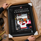Frameworth - Cadre photoglass de Frederik Andersen 16x20 des Carolina Hurricanes champions Coupe Stanley - 18 po l x 22 po H-Fabrication conforme au type de produit : la construction PhotoGlass imprime l’image directement sur le verre et la surface se nettoie avec un chiffon doux et sec