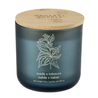 General Supply Goods + Co - Bougie - 12 oz - tabac/ambre-Un mélange luxueux de suède doux et de tabac fumé