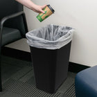 StaplesMD ® Corbeille de 38,5 l, noir-Capacité de 38.5 L