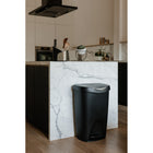 Umbra ââ‚¬â€œ Poubelle à pédale Brim, 50 litres, noir et nickel-Capacité de 50 L