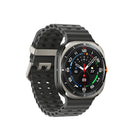 Samsung - Montre intelligente Galaxy Watch Ultra - 47 mm - LTE - Argent titane/Gris foncé-Batterie haute endurance. Que vous escaladiez des falaises ou partiez en randonnée pendant des jours, repoussez vos limites sans vous soucier de recharger. Passez instantanément d’un mode à l’autre — Mode Économie d’énergie pendant l’exercice pour accompagner vos entraînements ou Économie d’énergie pour une utilisation durable. Restez chargé pour toutes les sensations fortes qui vous attendent.