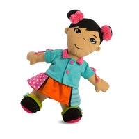 Miniland - Poupées d'attache multiculturelles - Fille asiatique-Excellente façon pour les jeunes enfants d'acquérir des compétences et une autonomie personnelle.