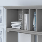 Bush Furniture Salinas – Bureau d'ordinateur avec niche - gris Cape Cod (MY72308-03)-Le style Mission avec une fonctionnalité moderne constitue un excellent ajout aux maisons décontractées.