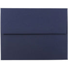 JAM Paper - Enveloppes d'invitation A2 - 4,375 x 5,75 - bleu marine - Paquet de 50-Caractéristiques de l'enveloppe : fermeture à rabat gommé droit, finition en papier lisse de haute qualité