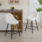 HOMCOM - Tabourets de bar pivotants hauteur comptoir 26 po - blanc crème - paquet de 2-Dotés d’un design intégré chic, ajoutant une touche d’élégance moderne 
