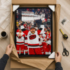 Frameworth - Nikolaj Ehlers Toile encadrée 20 po H x 29 po l Carolina Hurricanes Champions de la Coupe Stanley 2026 - Sous licence officielle LNH/AJLNH-6