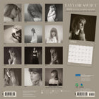 Plato - 2026 Taylor Swift Officiel Calendrier mural Suspendu Mensuel - 30,5 cm l x 61 cm H - Anglais-Conception Durable - Le papier robuste et de haute qualité empêche le froissage et le débordement de l'encre, et la reliure durable assure la longévité tout au long de l'année