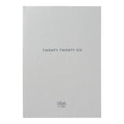 Letts - 2026 Agenda hebdomadaire/mensuel Titanium - 8-1/4 po x 5-5/6 po - Argent - Multilingue- Style d’intérieur intemporel avec une semaine sur deux pages
