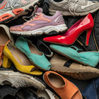 TerraCycle - Chaussures - Zero Waste Box- Moyenne-Inclus : boîte de collecte durable imprimée en couleur avec doublure interne, étiquette d’expédition UPS prépayée pour le retour, et recyclage des déchets collectés.