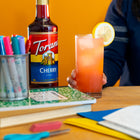 Torani - Sirop cerise -750 mL - paquet de 4-Plus que simple café : Parfait pour les sodas, thés, limonades, cocktails, desserts et autres boissons mélangées congelées