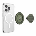 PopSockets - PopGrip pour MagSafe rond avec anneau adaptateur Triangle Knurled Olive-Fonctionne comme un support pratique pour regarder des vidéos à tout moment.