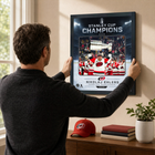 Frameworth - Cadre photoglass de Nikolaj Ehlers 16x20 des Carolina Hurricanes champions Coupe Stanley 2026 - 18 po l x 22 po H-Dimensions finales de 18 po x 22 po : présentoir encadré vertical idéal pour le salon, le bureau, la salle des partisans et la salle de sport