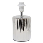 Simple Designs - Petite lampe de table nervurée - Chrome avec abat-jour blanc-8